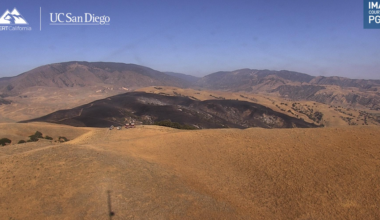 Evacuation orders rescinded for 1,057-acre Ridge Fire in northern Los Angeles County as containment reaches 30%
