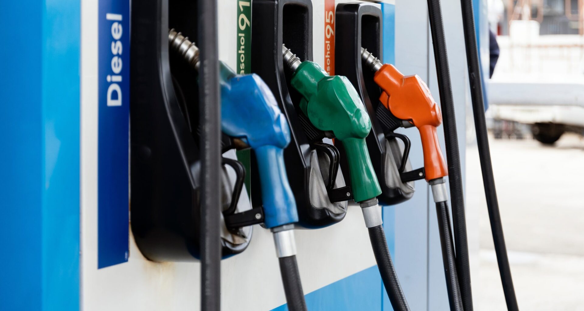 Average LA, OC Gas Prices Rise For 10th Consecutive Day