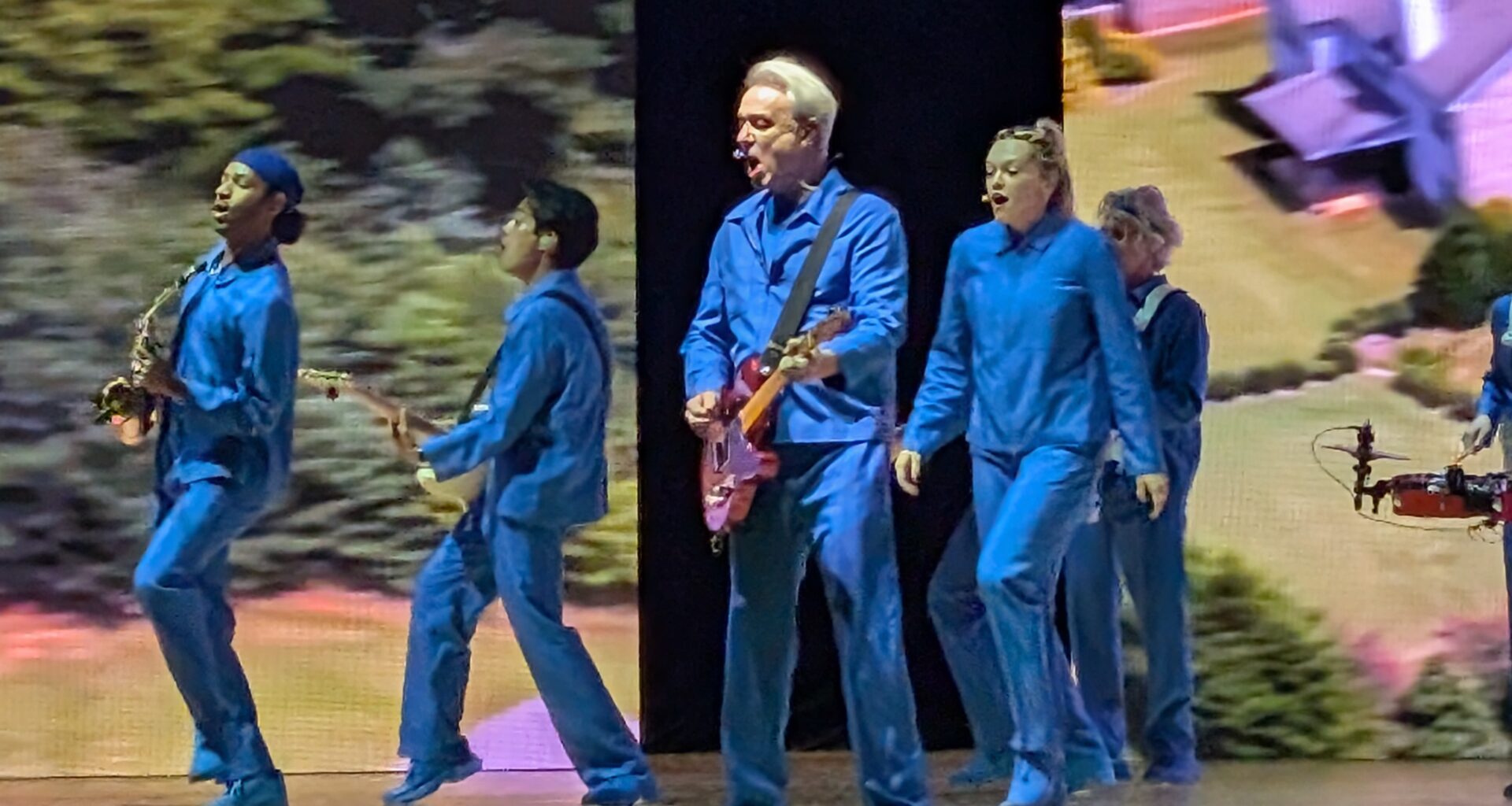 Review: Talking Heads icon David Byrne brings concert tour to Berkeley