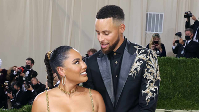 Stephen Curry and Ayesha Curry’s foundation marks 300% increase in Oakland middle school sports participation