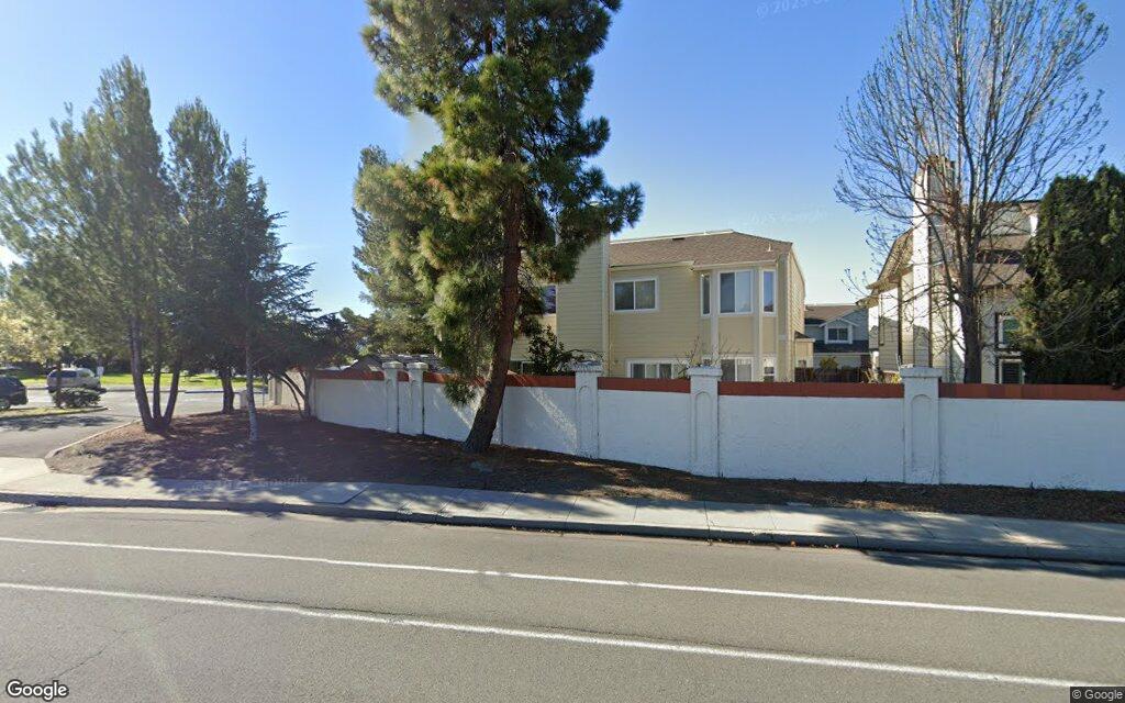 Erie Cir. 668 - Google Street View