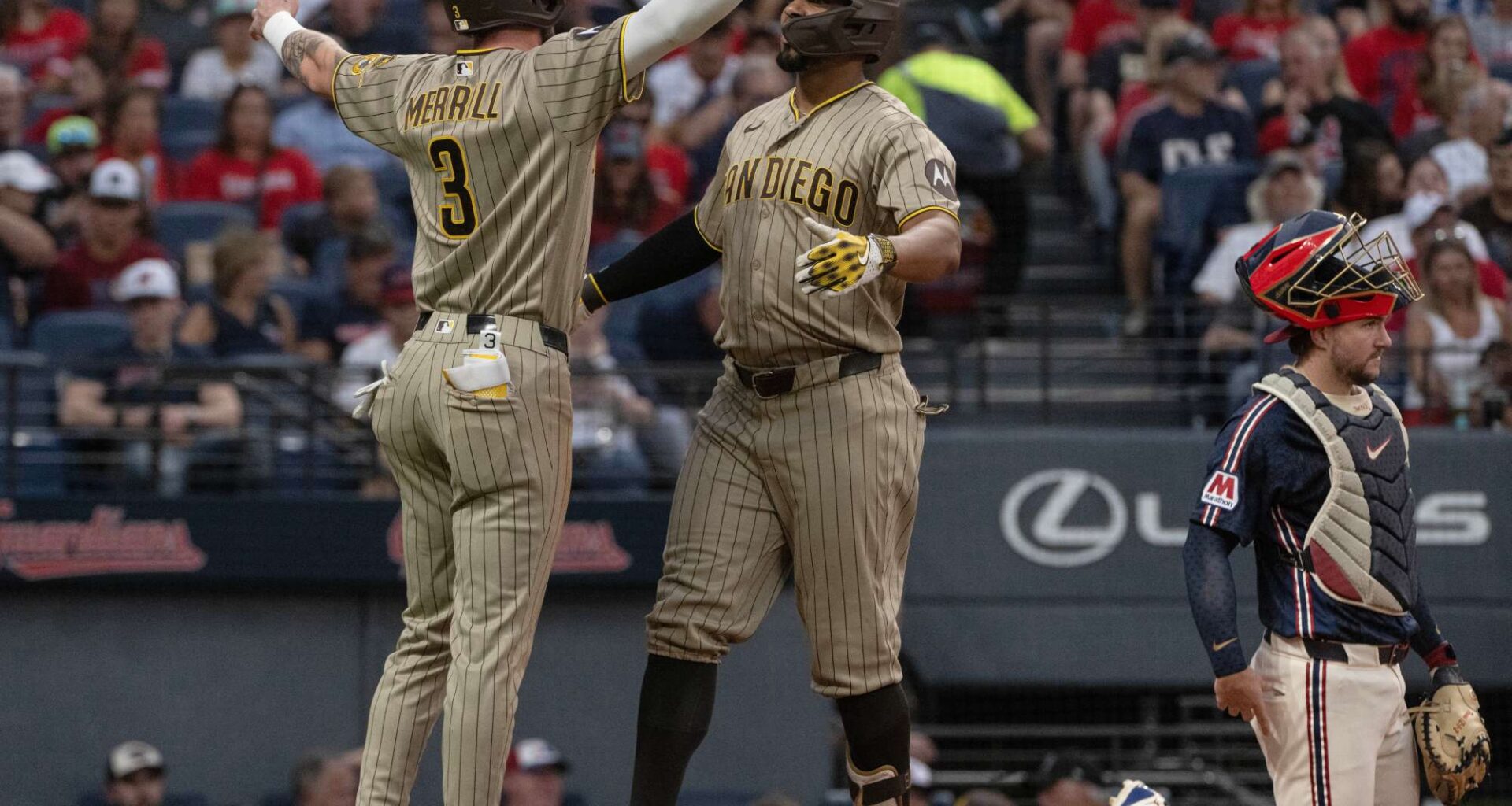 Padres flip switch midgame, beat Guardians for sixth consecutive victory