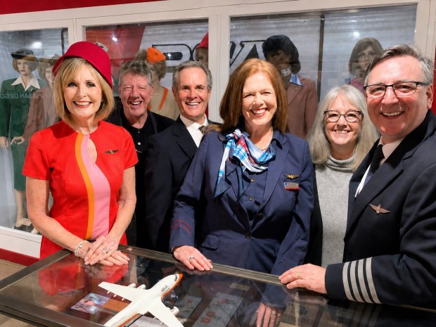 Pilots, crew write about Pacific Southwest Airlines