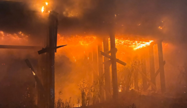 Trestles catch fire near West Oakland, nearby residents urged to keep windows closed