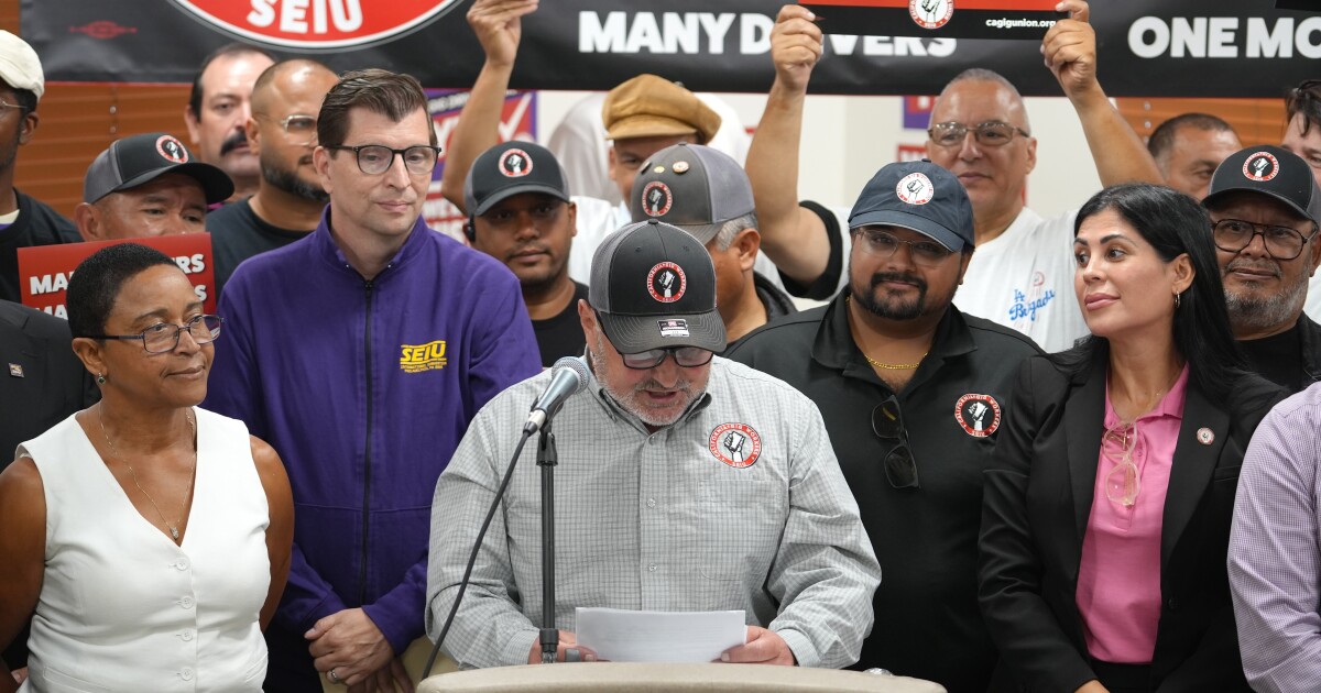 California rideshare drivers form a union