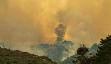 Crews battle 2 fires along California coast