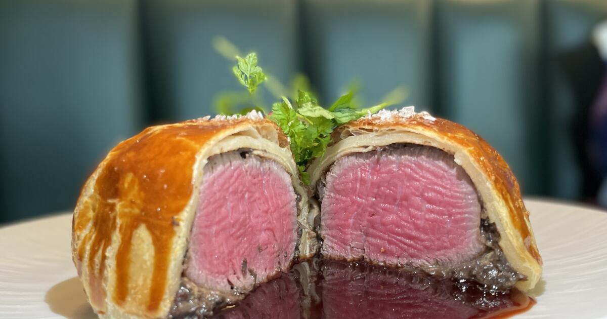 Beauty and the Beef…Wellington: A review of Gordon Ramsay at The Carnaby in Downtown Disney