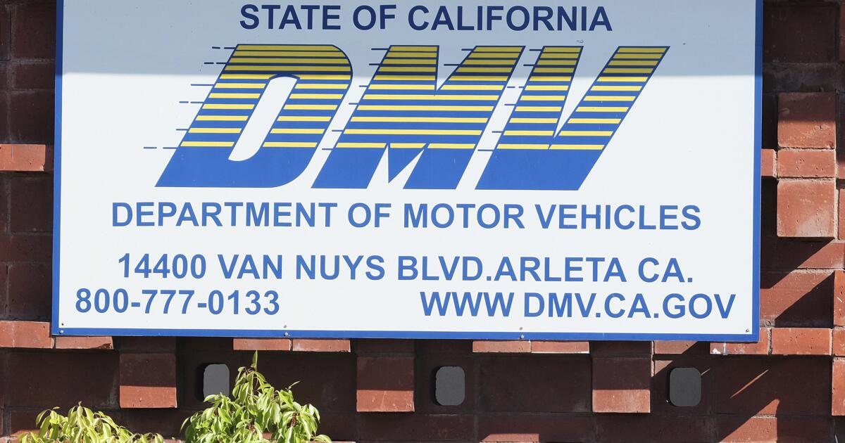 California regulators rushed their decision on driverless trucks, Teamsters' lawsuit says