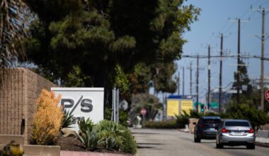 Exclusive LAX terminal in dispute with security consultant to stars