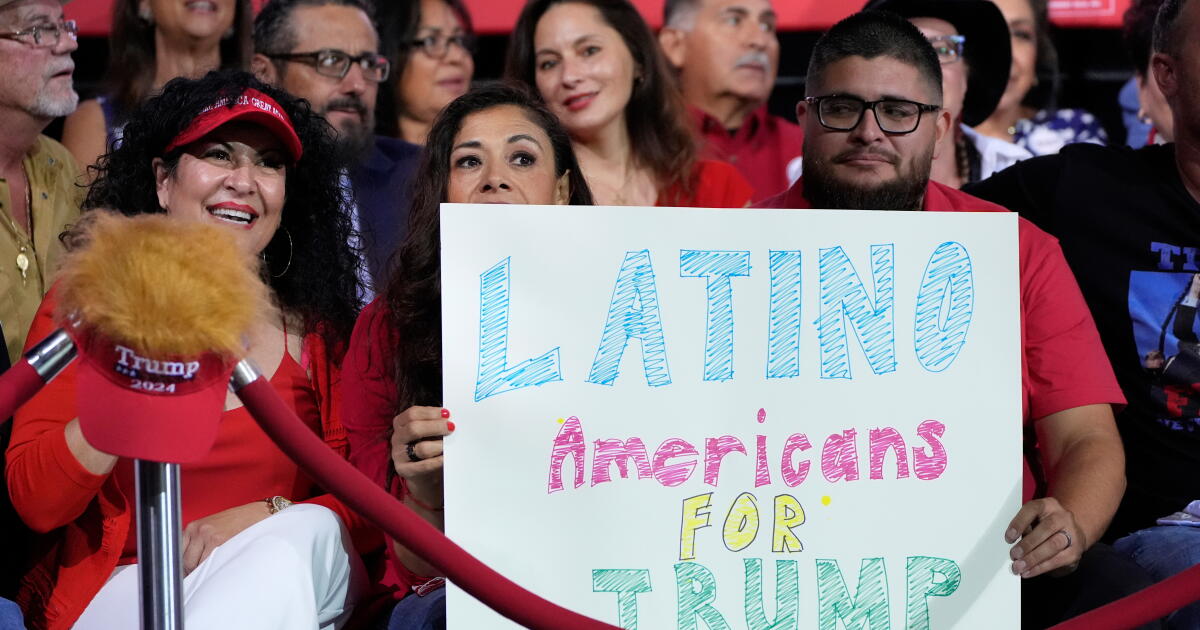 Racist 'Magic Deportation Bus' isn't the way for Trumpto keep Latino voters