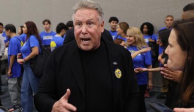 Ex-gubernatorial candidate pleads not guilty to threatening witnesses
