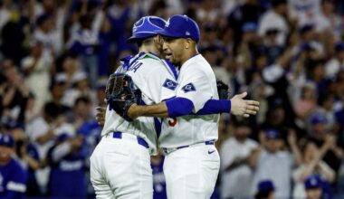 Yoshinobu Yamamoto shines, Edwin Díaz struggles in Dodgers' win