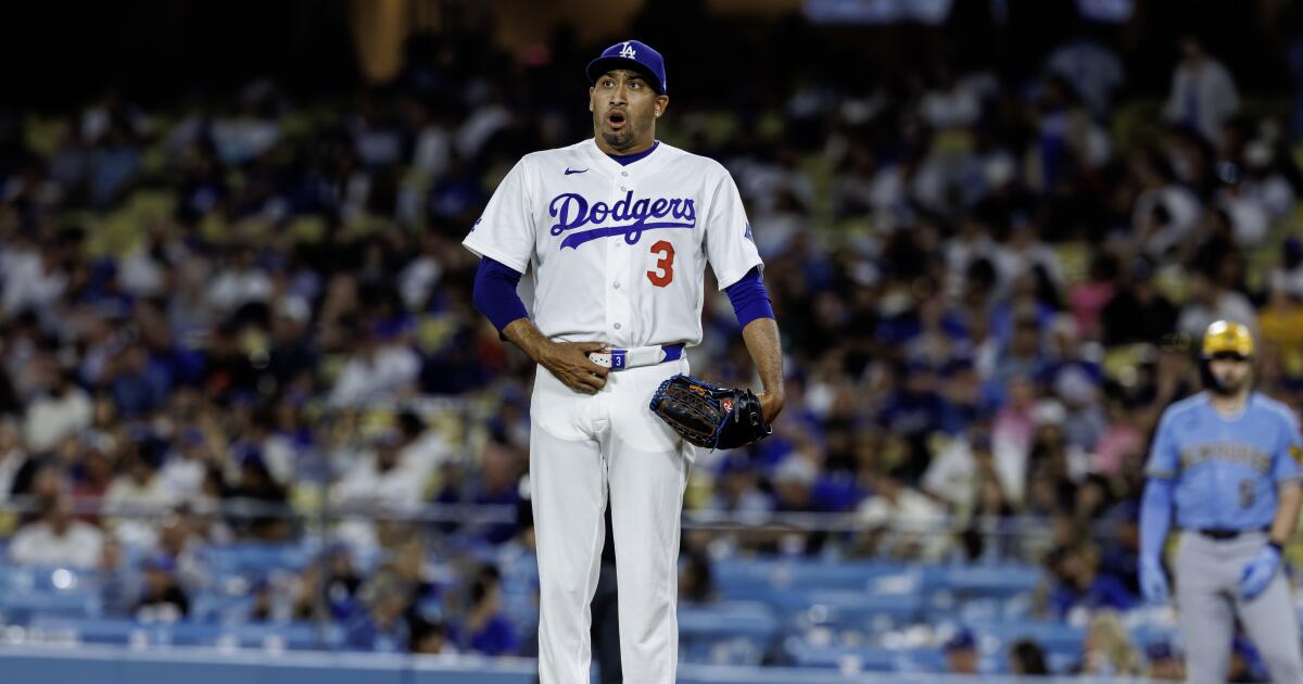 Letters: Edwin Díaz and Kyle Tucker bringing down the Dodgers