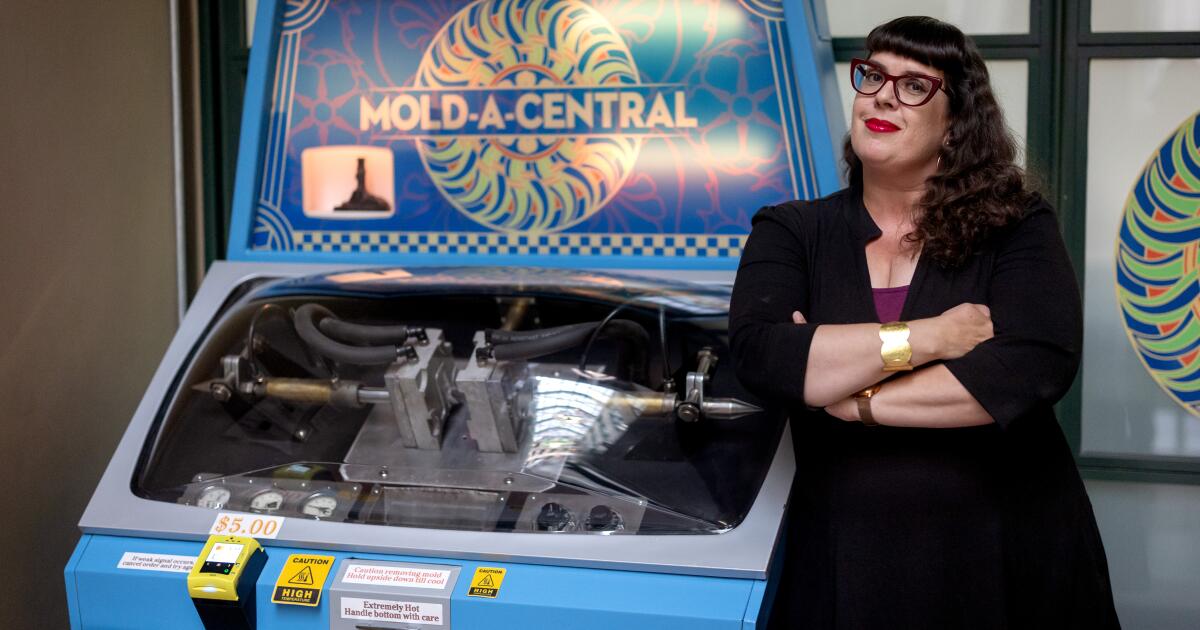 A kitschy, molded souvenir returns to L.A. at the Central Library