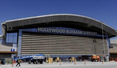 We toured Hollywood Burbank Airport's newest terminal. Here's what you can expect