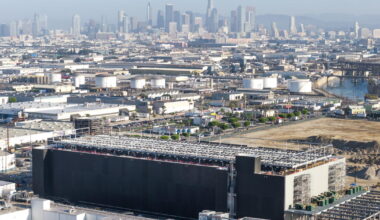 California lawmakers reach deal in high-stakes fight over regulating data centers