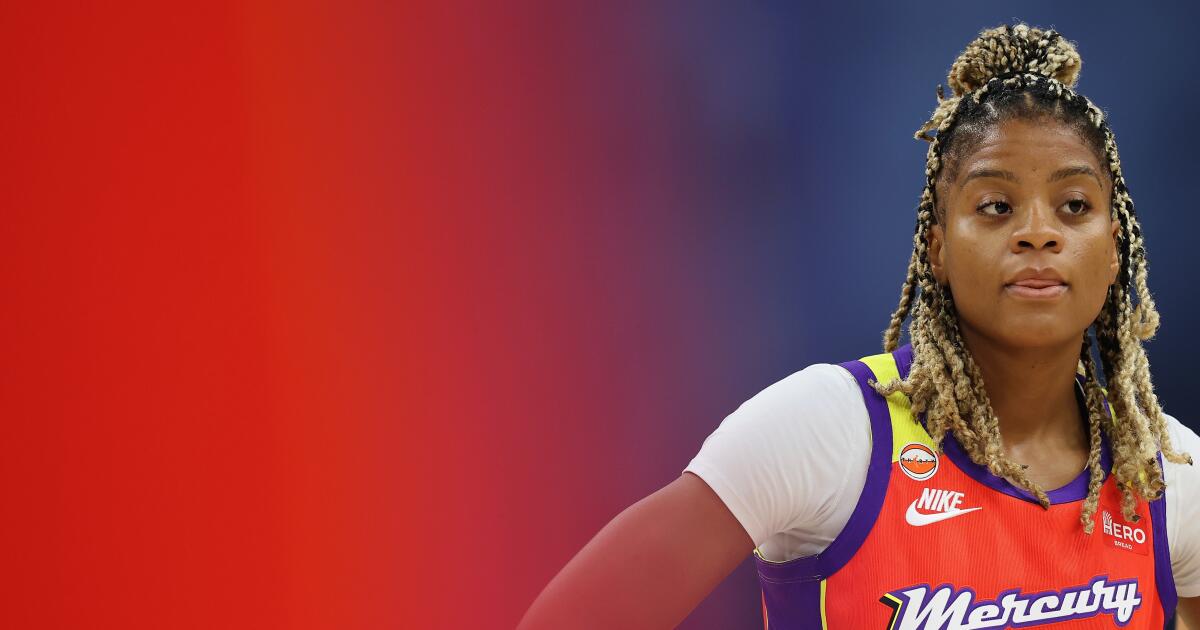 Sparks got some strong assets for Kelsey Plum as they rebuild