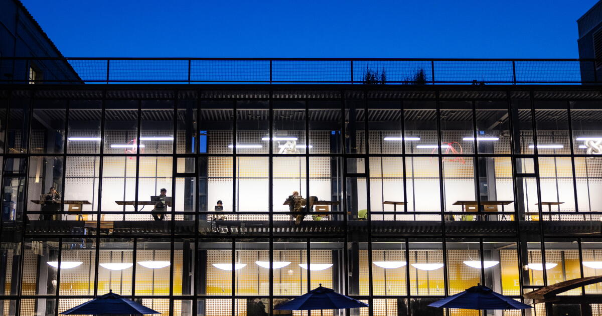 Highest- and lowest-earning college degrees in California