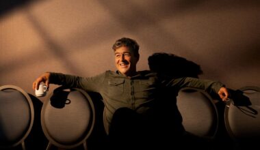 'Lanterns' star Kyle Chandler on grouchy Hal Jordan, Episode 1's ending