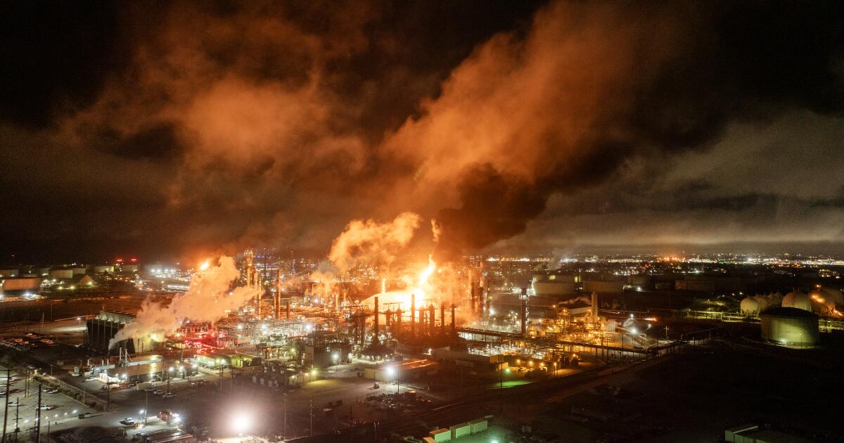 After refinery explosions, California lawmakers move to preserve safety rules