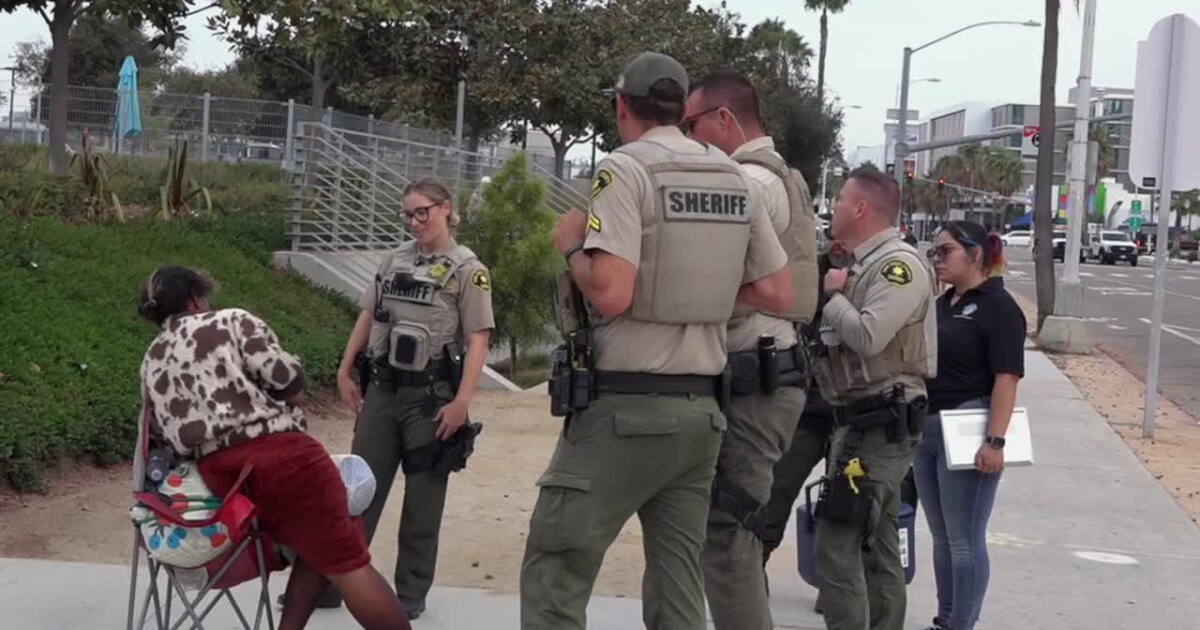 Sheriff's Office HART Team offers resources to the homeless during heat wave
