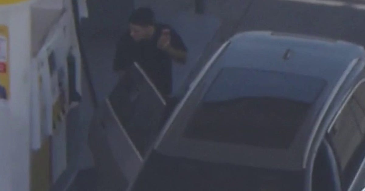 Police chase suspect stops for gas mid-pursuit in Los Angeles