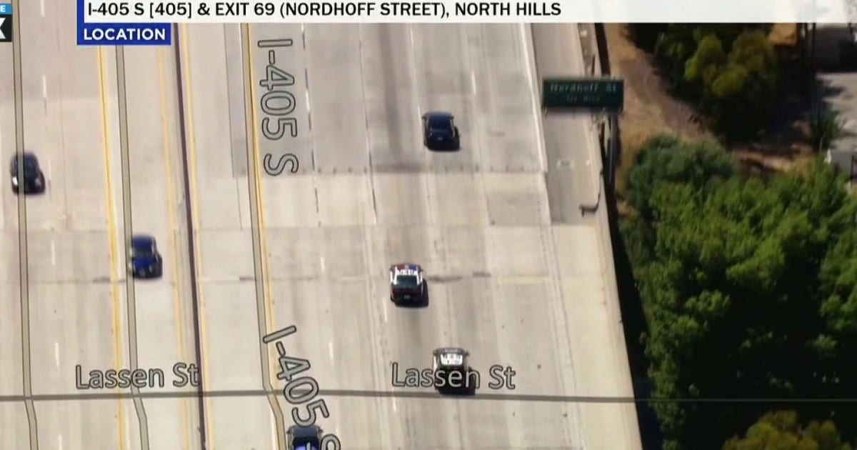 LA police chase: Wild pursuit of burglary suspect in San Fernando Valley ends in crash