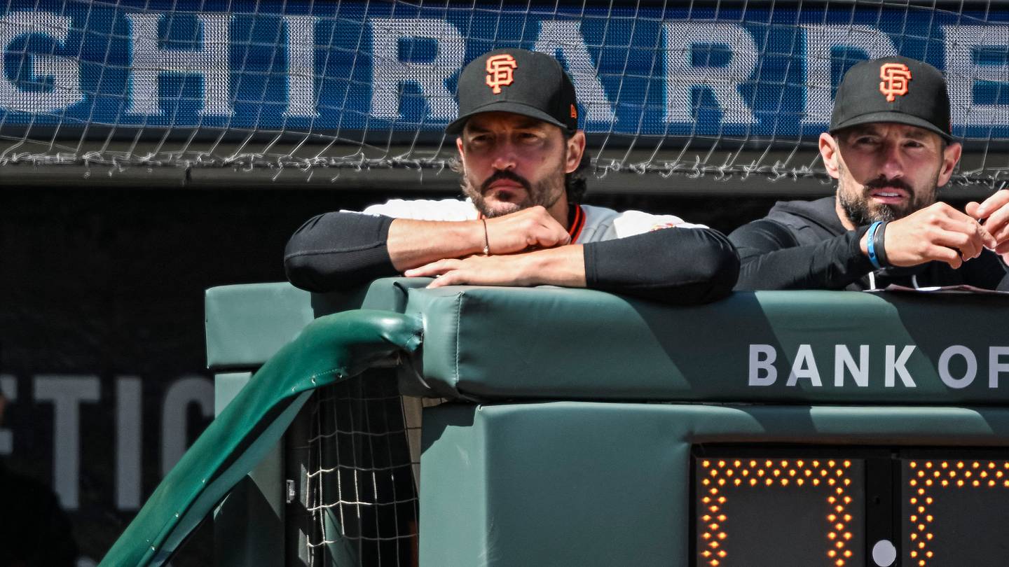 Members of San Francisco Giants Discuss Possibility of 100-Loss Season