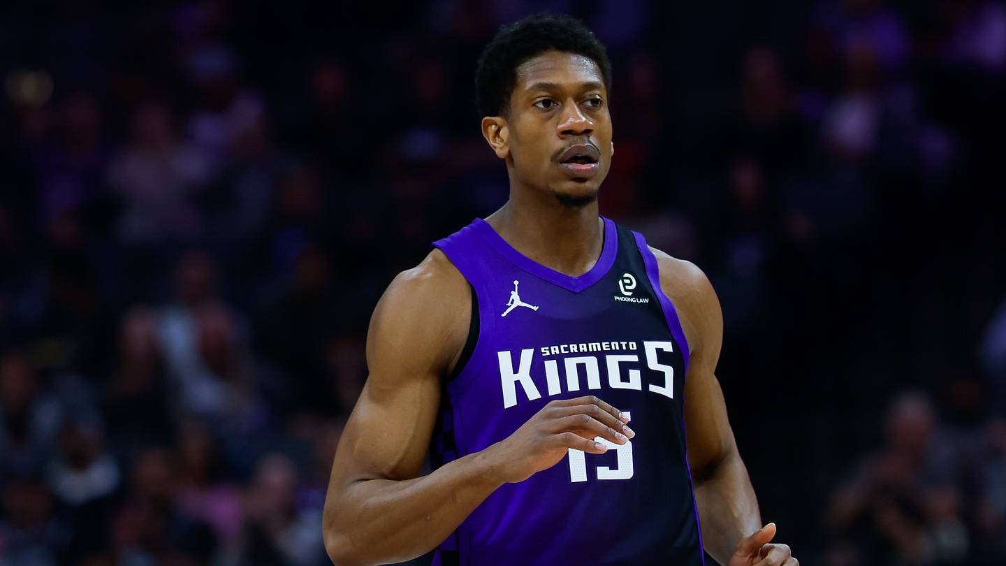Latest Kings Signing Makes De'Andre Hunter More Expendable