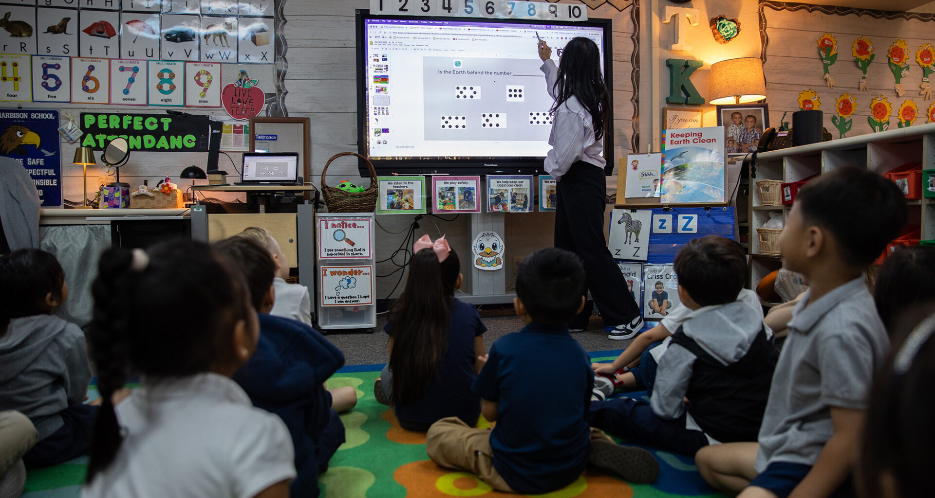 Opinion: Politics hasn't erased Sacramento school district's red ink