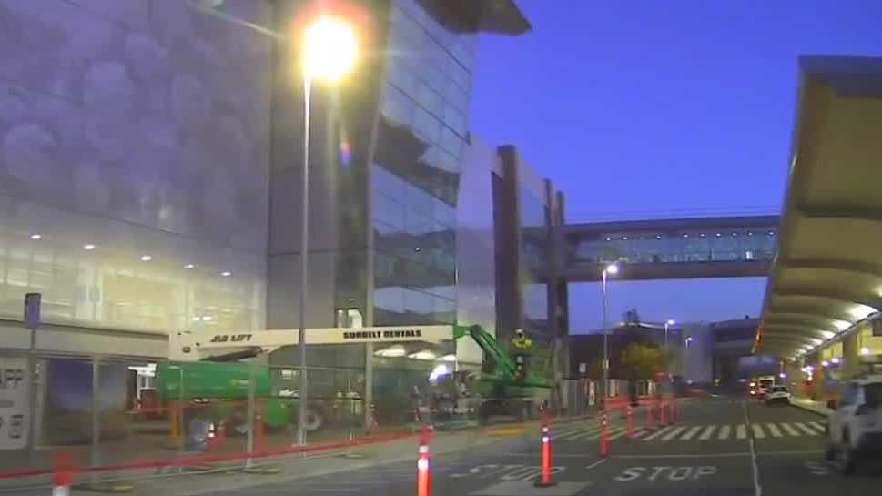 Sacramento airport Terminal B detour during walkway work