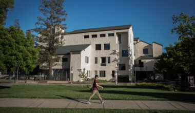 New CA laws let community colleges offer up to 12 bachelor's degrees