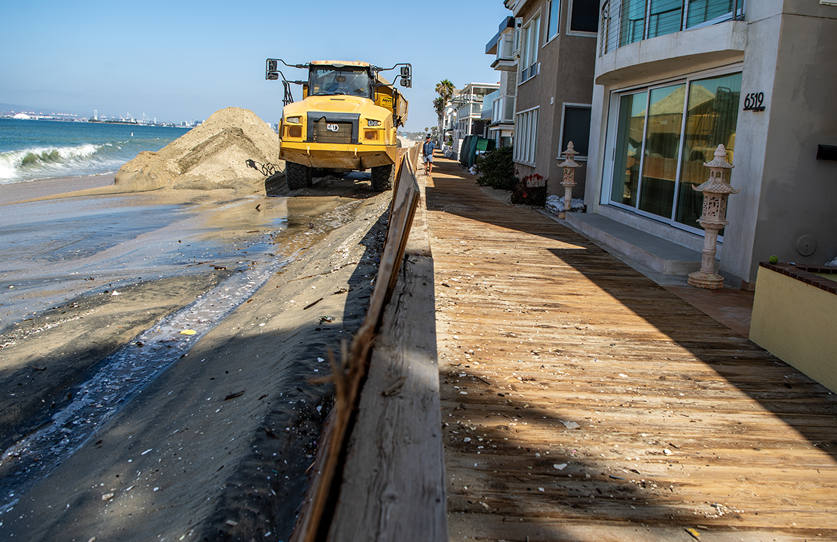 Strong waves from Hurricane Marie swamp homes on the Peninsula • Long Beach Post News