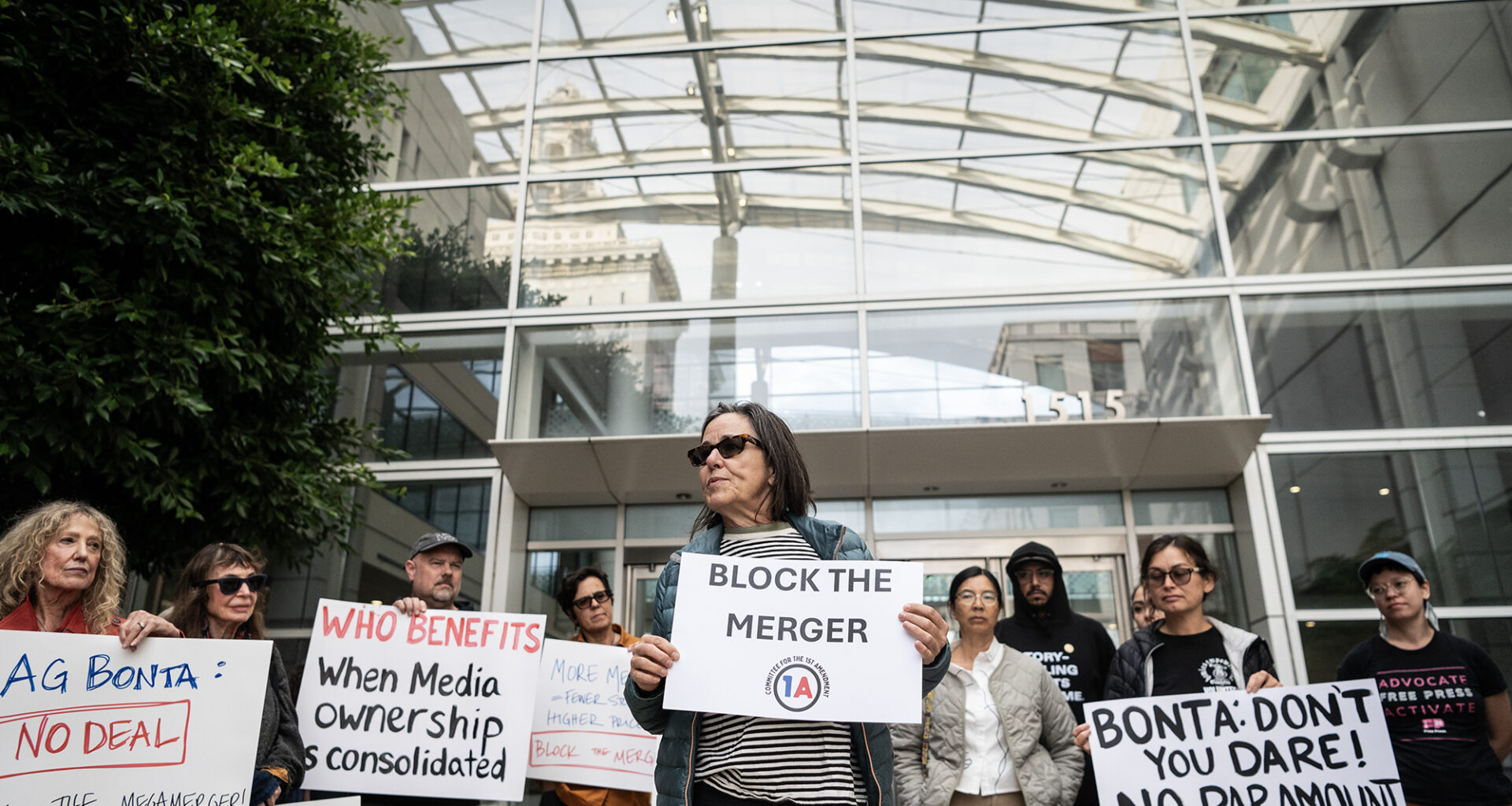 Paramount-Warner Bros. deal won't fix Hollywood's woes