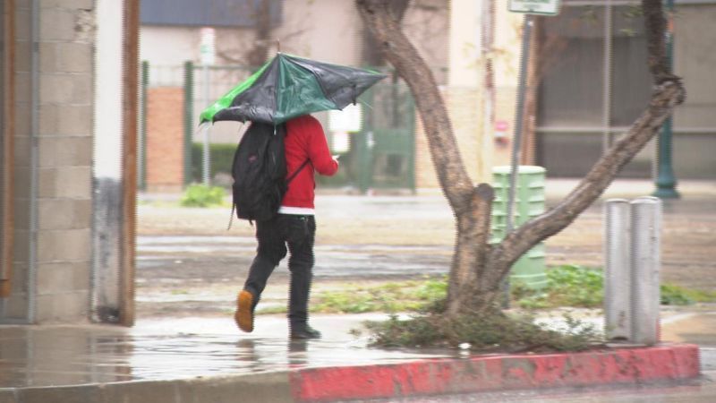 Kern County farmers ready fields and ditches as El Niño winter threat grows (KBAK/KBFX)