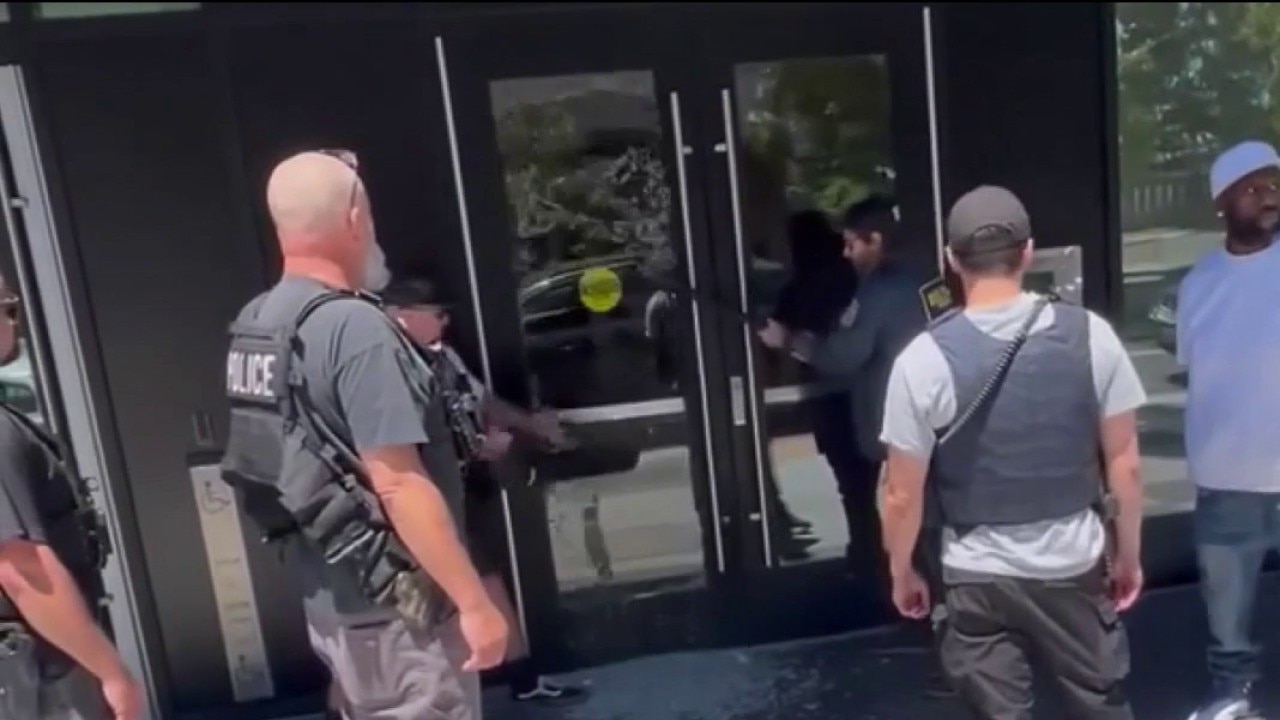 SFPD raid at West Oakland complex with ties to ex-Black Panther leader draws concern