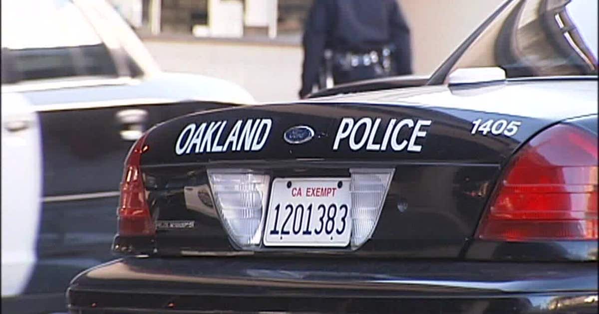Judge ends Oakland police federal oversight after 23 years