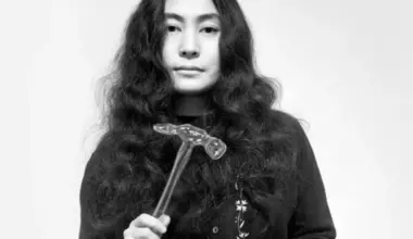 Yoko Ono: Music of the Mind (Guided Tour + Brunch)