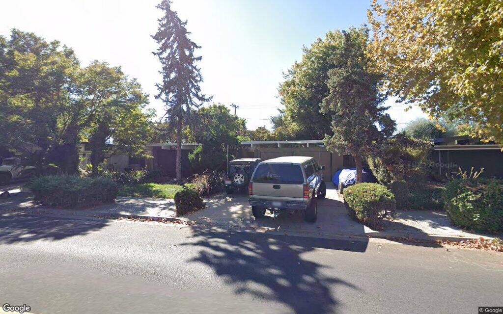 Booksin Ave. 2423 - Google Street View