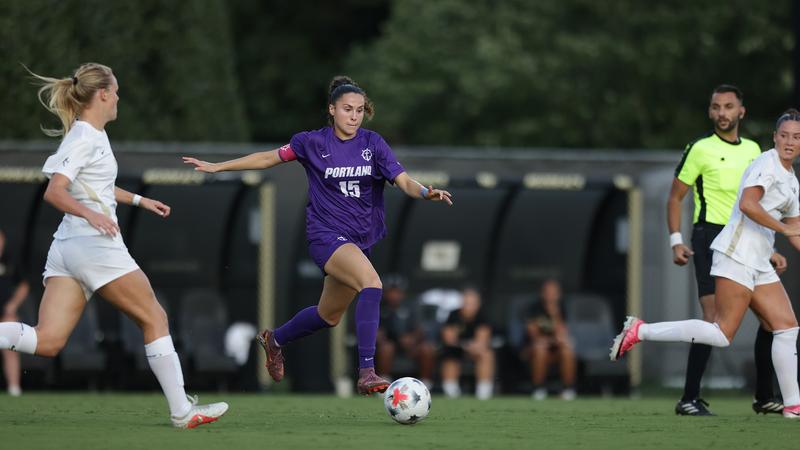 Pilots Take on Long Beach State Down in California