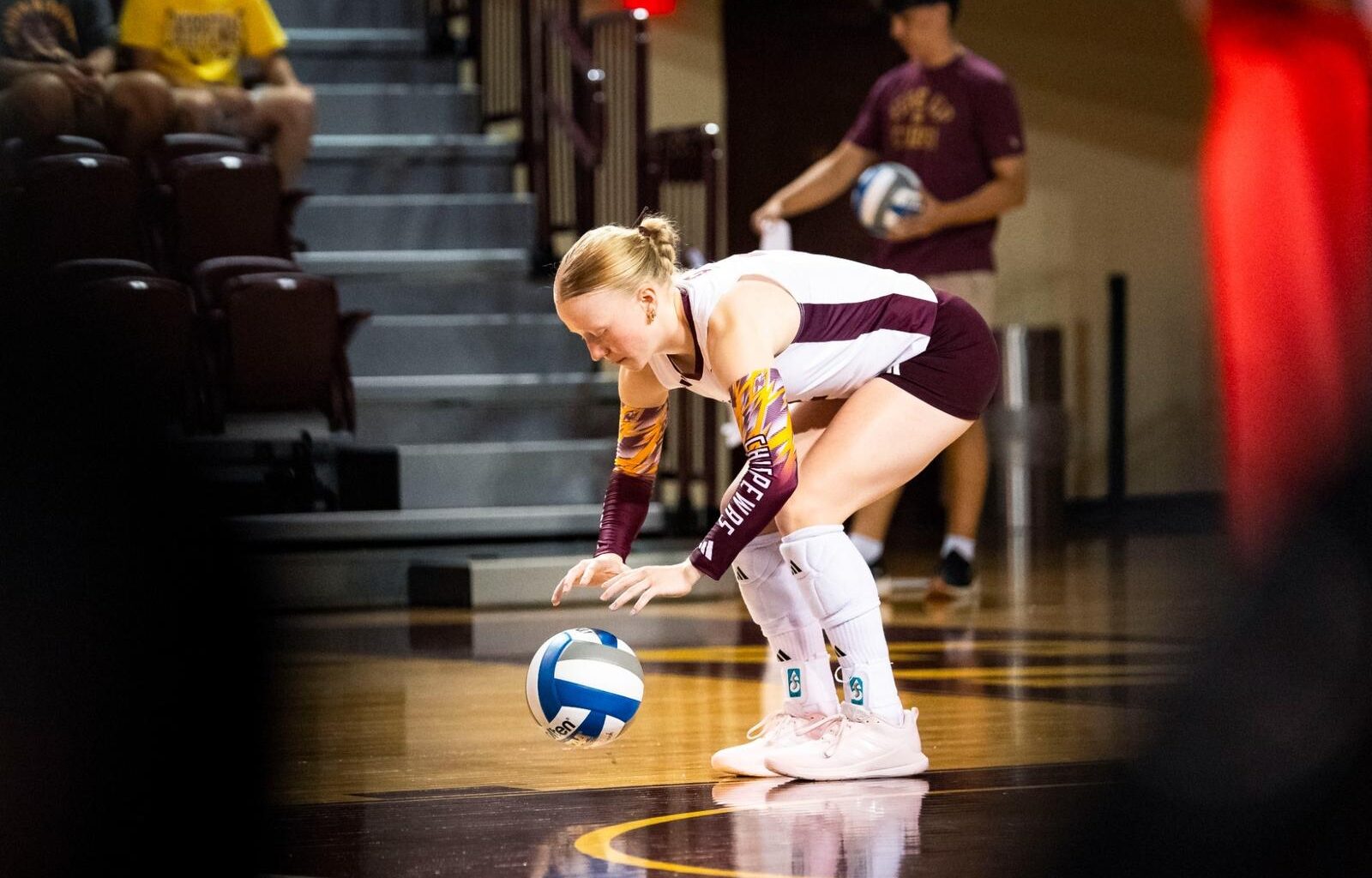 Home Opener for Volleyball Ends in Loss to Oakland