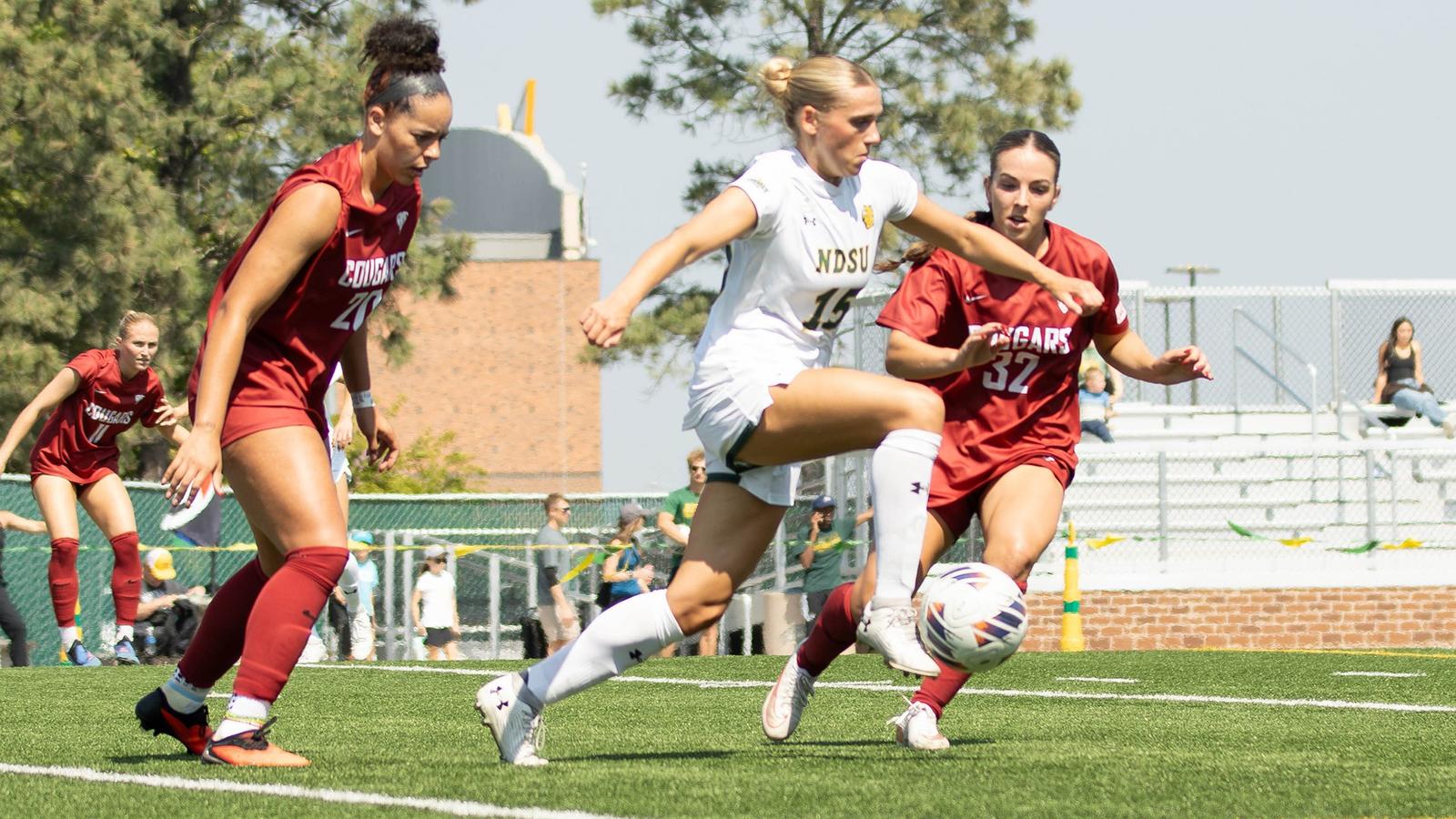 NDSU Soccer Blanks Westmont to Begin California Trip