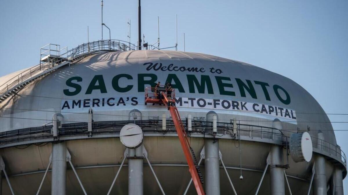 Turn the Freeport tower into a bold food symbol