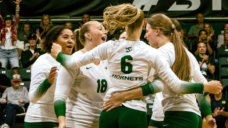 VOLLEYBALL SWEEPS TEXAS TECH, IMPROVES TO 2-0 AT THE SACRAMENTO STATE INVITATIONAL
