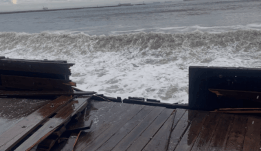High tide, intense waves damage boardwalk, prompt evacuations in Long Beach – Orange County Register