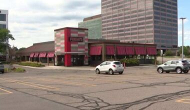 Oakland County prosecutor reviewing evidence in Southfield TGI Fridays shooting