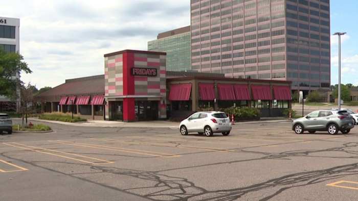 Oakland County prosecutor reviewing evidence in Southfield TGI Fridays shooting