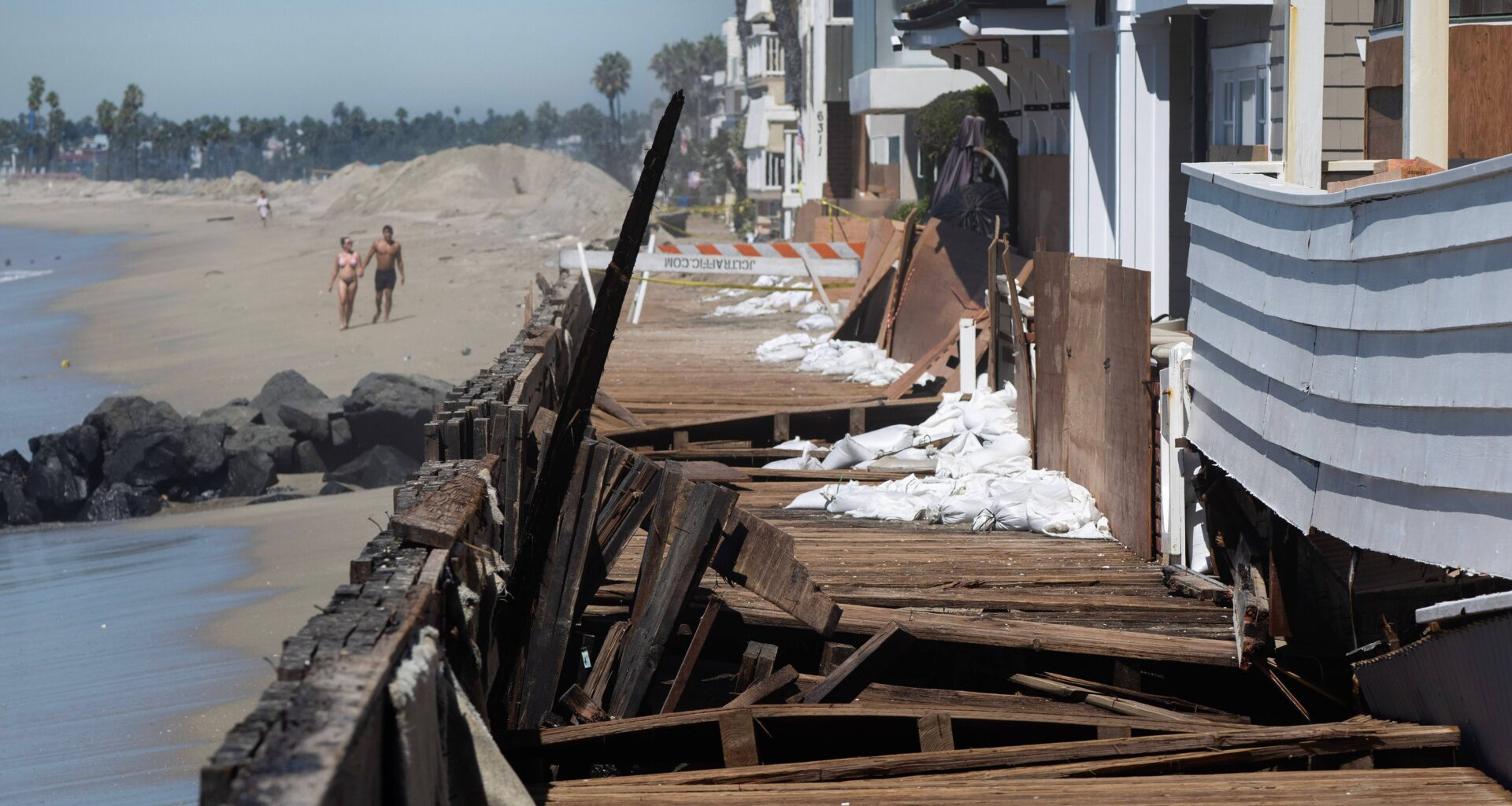 Evacuations lifted in Long Beach where pounding waves damaged historic boardwalk – San Bernardino Sun