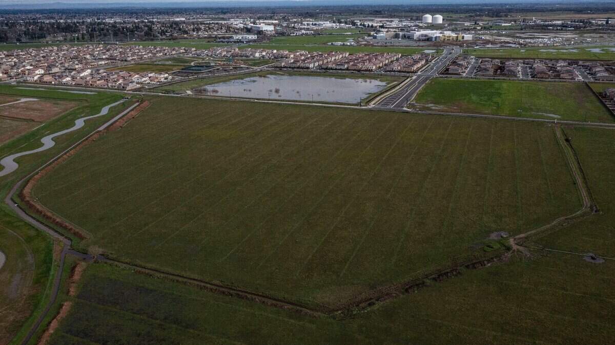 Elk Grove could sell former zoo land to Sky River tribe