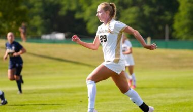 Boebel Scores on Olimpico; Women's Soccer Unable to Outscore Valpo